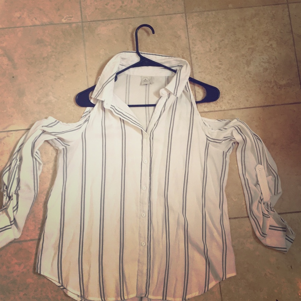 Button down blouse with cutout shoulders